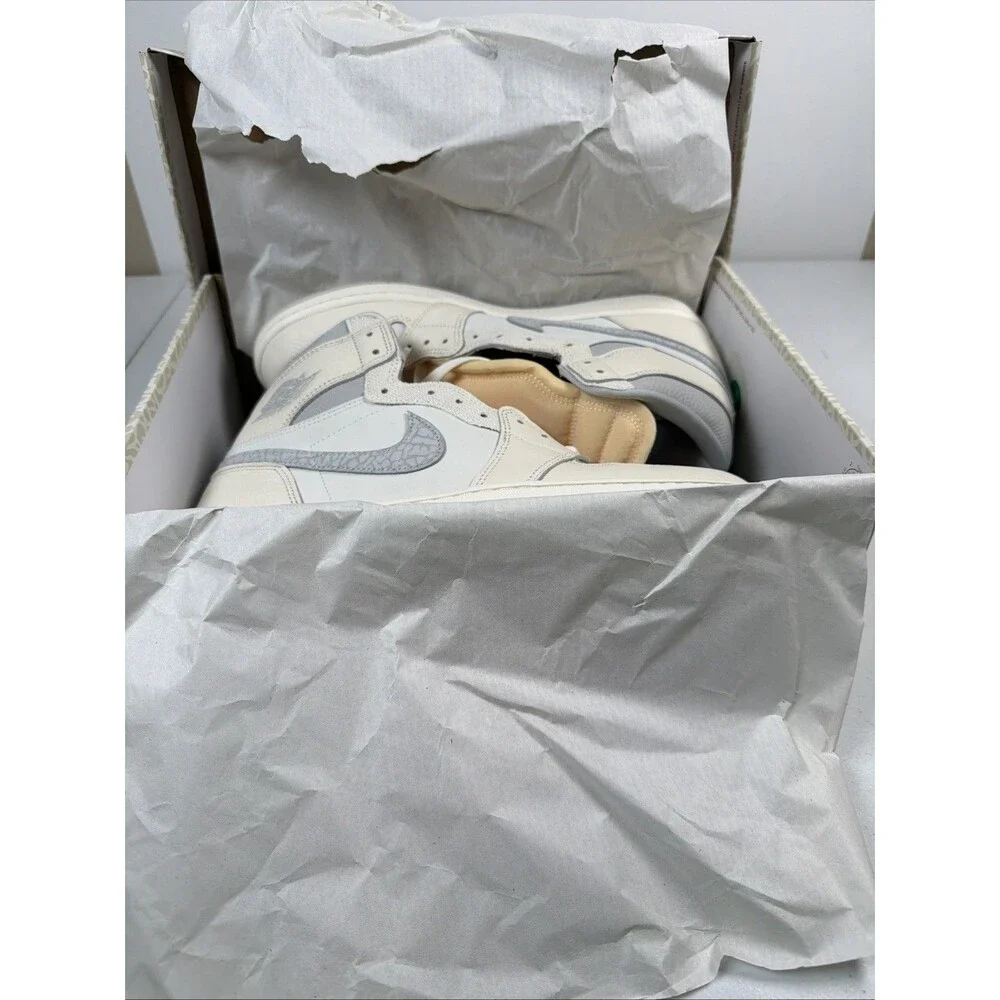 NEW Air Jordan 1 Retro High OG Sail/University Red -Pale Ivory  Size- 13M